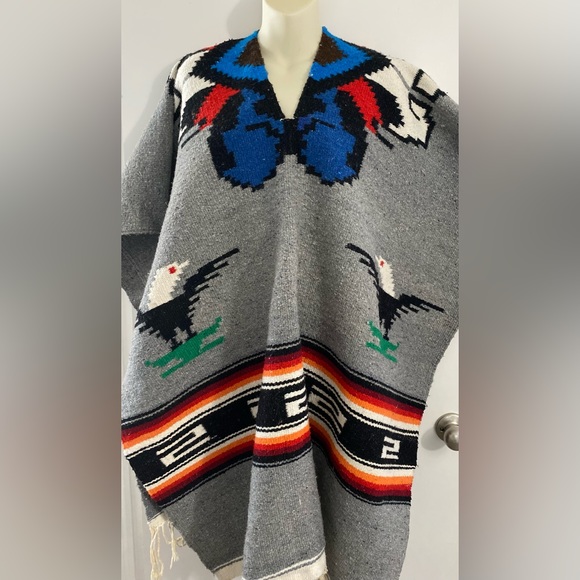 Blanket poncho. EUC eagle print. - Picture 1 of 1
